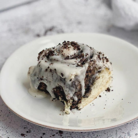 Edibly Cinnamon Rolls (2 flavors)